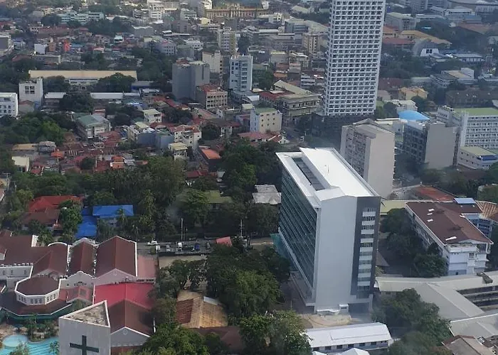 Horizon 101 Condominium At Mango Ave. City *
